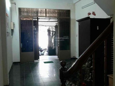 Le Duc Tho Street, Vietnam Le Duc Tho Street, Vietnam