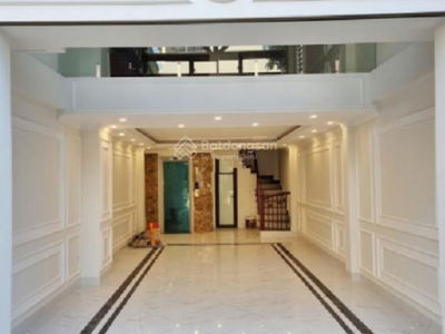 Hoang Cau Street, Vietnam Hoang Cau Street, Vietnam