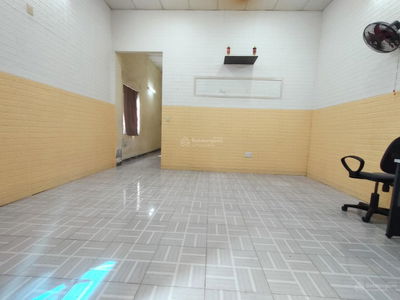 Huynh Ngoc Hue Street, Vietnam  Huynh Ngoc Hue Street, Vietnam