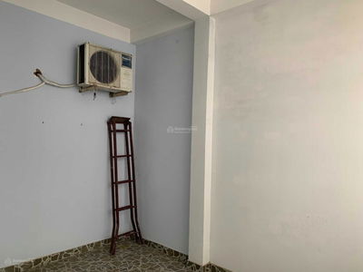 Le Van Luong Street, Vietnam Le Van Luong Street, Vietnam