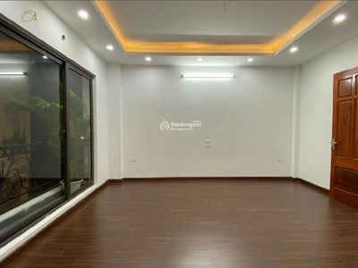 Trung Kinh Street, Vietnam Trung Kinh Street, Vietnam