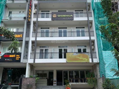 Him Lam Kenh Te, Vietnam  Him Lam Kenh Te, Vietnam