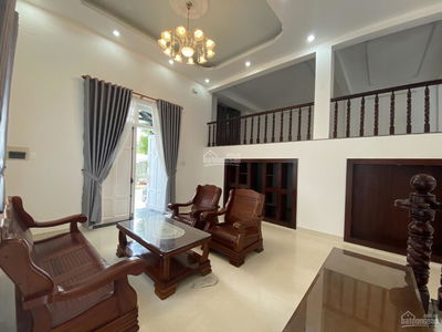 Nguyen Van Huong Street, Vietnam Nguyen Van Huong Street, Vietnam