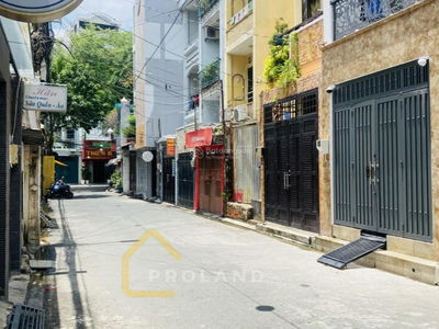 Dang Van Ngu Street, Vietnam Dang Van Ngu Street, Vietnam