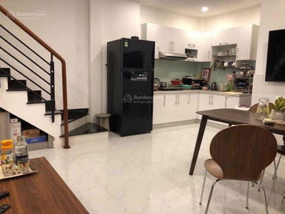 Nguyen Trai Street, Vietnam  Nguyen Trai Street, Vietnam