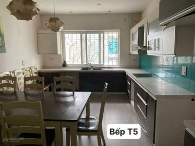 Nguyen Son Street, Vietnam Nguyen Son Street, Vietnam