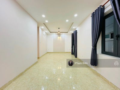 Nguyen Thai Son Street, Vietnam Nguyen Thai Son Street, Vietnam