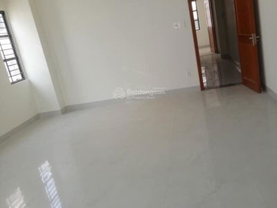 Duong Quang Ham Street, Vietnam Duong Quang Ham Street, Vietnam