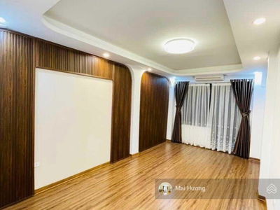 Hoang Cau Street, Vietnam Hoang Cau Street, Vietnam