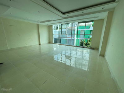 Nguyen Cuu Van Street, Vietnam Nguyen Cuu Van Street, Vietnam