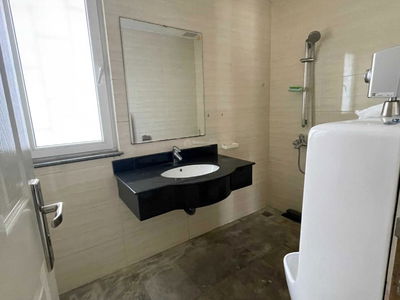 Nguyen Cuu Van Street, Vietnam Nguyen Cuu Van Street, Vietnam