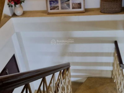 Nguyen Thai Son Street, Vietnam  Nguyen Thai Son Street, Vietnam