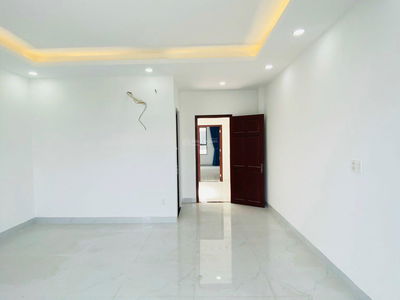 Truong Luu Street, Vietnam  Truong Luu Street, Vietnam