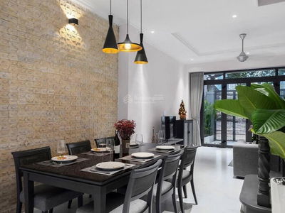 Nguyen Chi Thanh Street, Vietnam Nguyen Chi Thanh Street, Vietnam