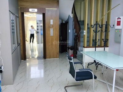 Trung Kinh Street, Vietnam Trung Kinh Street, Vietnam