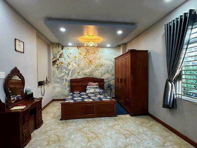 Le Duc Tho Street, Vietnam Le Duc Tho Street, Vietnam