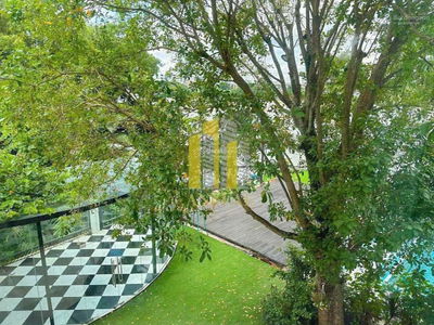 Nguyen Van Huong Street, Vietnam Nguyen Van Huong Street, Vietnam