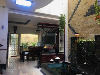 Phan Dang Luu Street, Vietnam  Phan Dang Luu Street, Vietnam