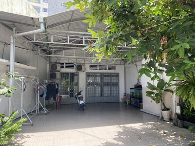 Pham Van Dong Street, Vietnam Pham Van Dong Street, Vietnam