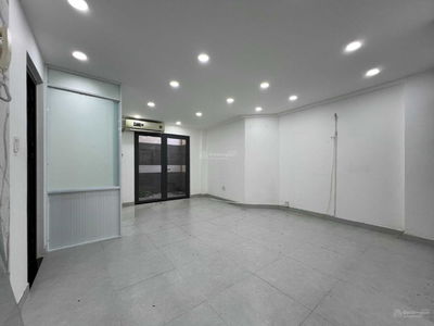 Su Van Hanh Street, Vietnam Su Van Hanh Street, Vietnam