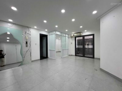 Su Van Hanh Street, Vietnam Su Van Hanh Street, Vietnam