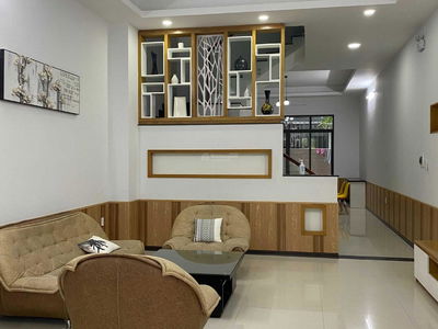 Nguyen Tat Thanh Street, Vietnam Nguyen Tat Thanh Street, Vietnam