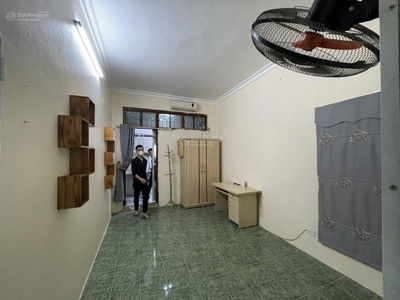 Nguyen Van Troi Street, Vietnam  Nguyen Van Troi Street, Vietnam