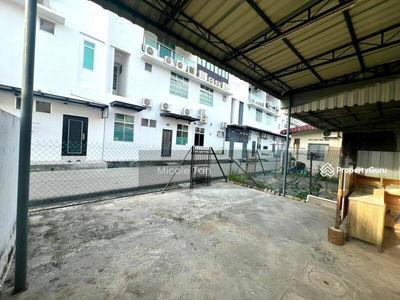 Terrace house at Muar, Malaysia Terrace house at Muar, Malaysia