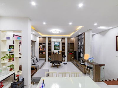 Ton Duc Thang Street, Vietnam Ton Duc Thang Street, Vietnam