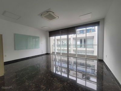 Dai Quang Minh Sala, Vietnam Dai Quang Minh Sala, Vietnam