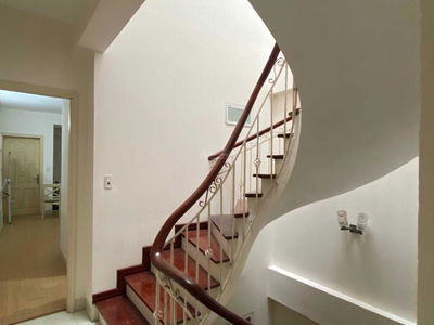 Dong Me Street, Vietnam Dong Me Street, Vietnam