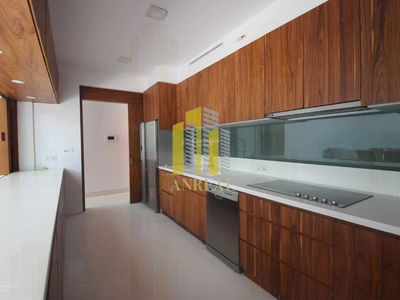 Nguyen Van Huong Street, Vietnam Nguyen Van Huong Street, Vietnam