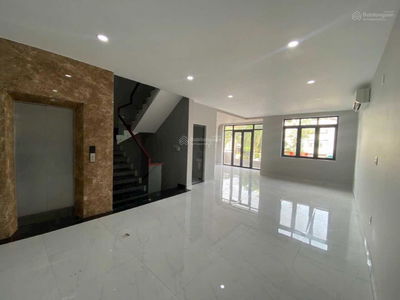 Him Lam Kenh Te, Vietnam  Him Lam Kenh Te, Vietnam