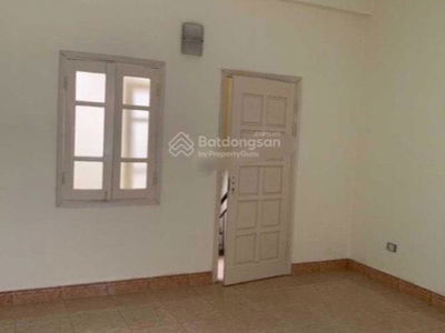 Hoang Hoa Tham Street Hoang Hoa Tham Street