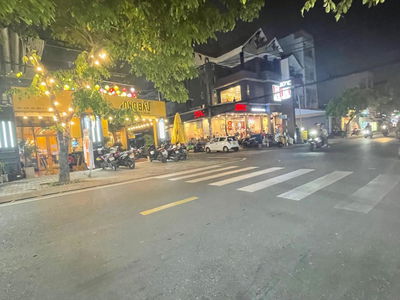 Lam Van Ben Street, Vietnam Lam Van Ben Street, Vietnam