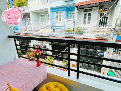 Le Van Luong Street, Vietnam Le Van Luong Street, Vietnam