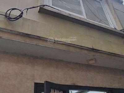 No. 6 Alley 29 Alley 279 Linh Nam, Vietnam No. 6 Alley 29 Alley 279 Linh Nam, Vietnam