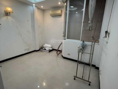 Ong Ich Khiem Street, Vietnam Ong Ich Khiem Street, Vietnam