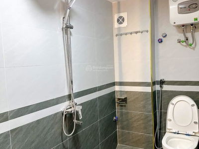 Nguyen An Ninh Street, Vietnam  Nguyen An Ninh Street, Vietnam