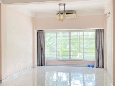 Hung Thinh Street, Vietnam Hung Thinh Street, Vietnam