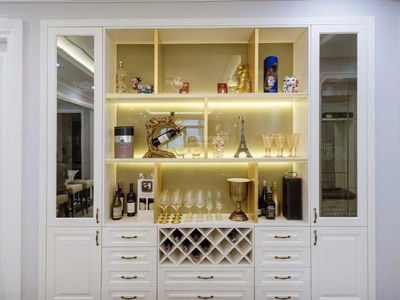 D'. Le Roi Soleil, Vietnam D'. Le Roi Soleil, Vietnam