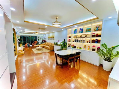 Mulberry Lane, Vietnam Mulberry Lane, Vietnam