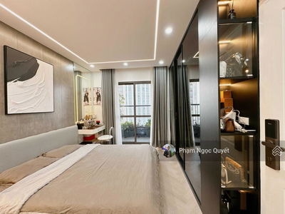 The Golden Palm Le Van Luong, Vietnam The Golden Palm Le Van Luong, Vietnam