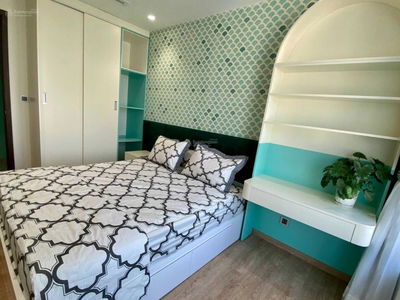 Topaz Elite, Vietnam Topaz Elite, Vietnam