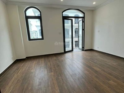 The Empire, Vietnam The Empire, Vietnam