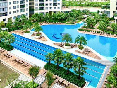 Diamond Island, Vietnam Diamond Island, Vietnam