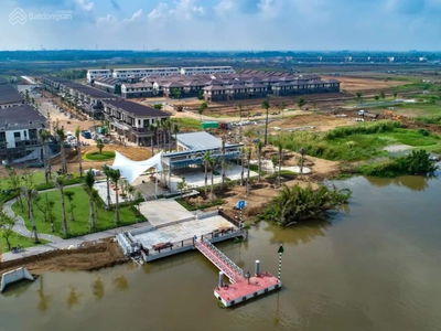 Waterpoint, Vietnam  Waterpoint, Vietnam