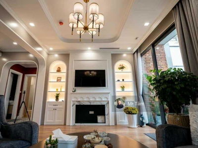 Dreamland Bonanza, Vietnam Dreamland Bonanza, Vietnam