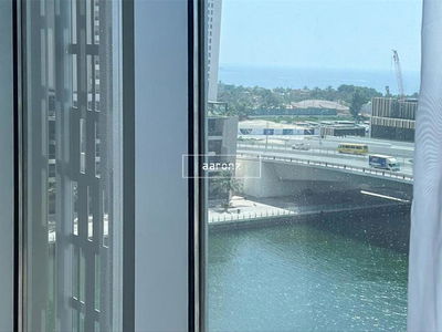 Cayan Tower, United Arab Emirates  Cayan Tower, United Arab Emirates