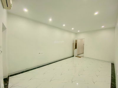 Ba Trieu Street, Vietnam Ba Trieu Street, Vietnam